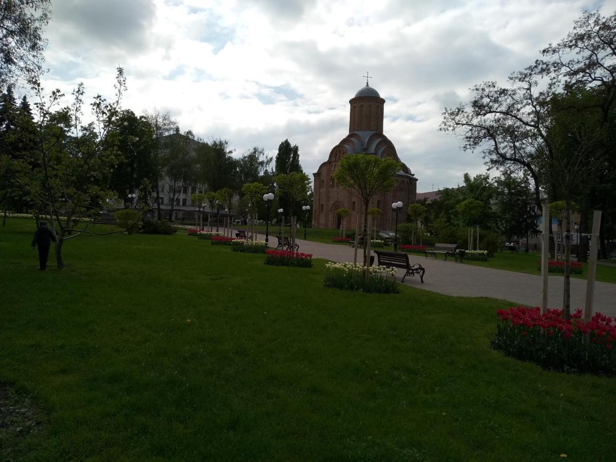 Luxuri Apartments Tsjernihiv Buitenkant foto