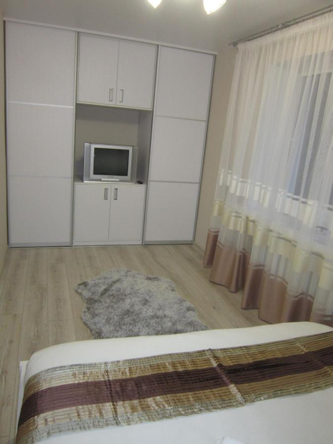Luxuri Apartments Tsjernihiv Buitenkant foto