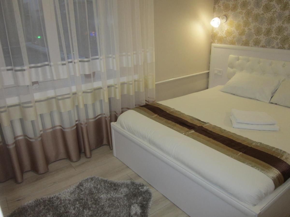 Luxuri Apartments Tsjernihiv Buitenkant foto